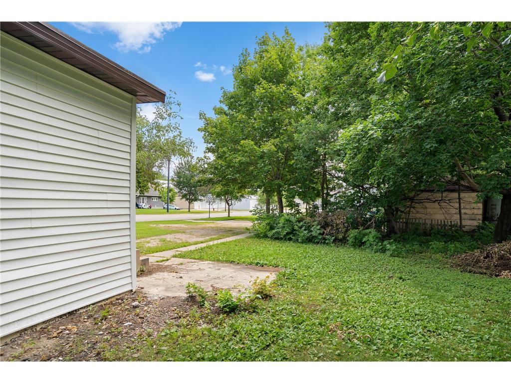 205 Adams Street SE Hutchinson MN 55350 7114743 image28