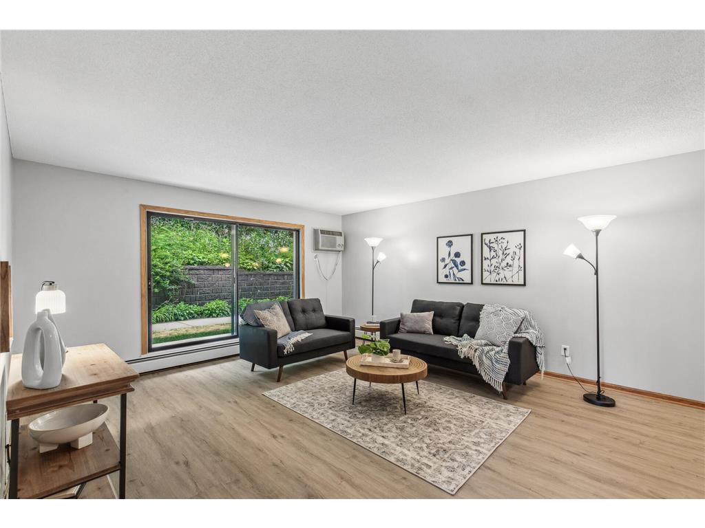 205 Barry Avenue S #102 Wayzata MN 55391 6609399 image1