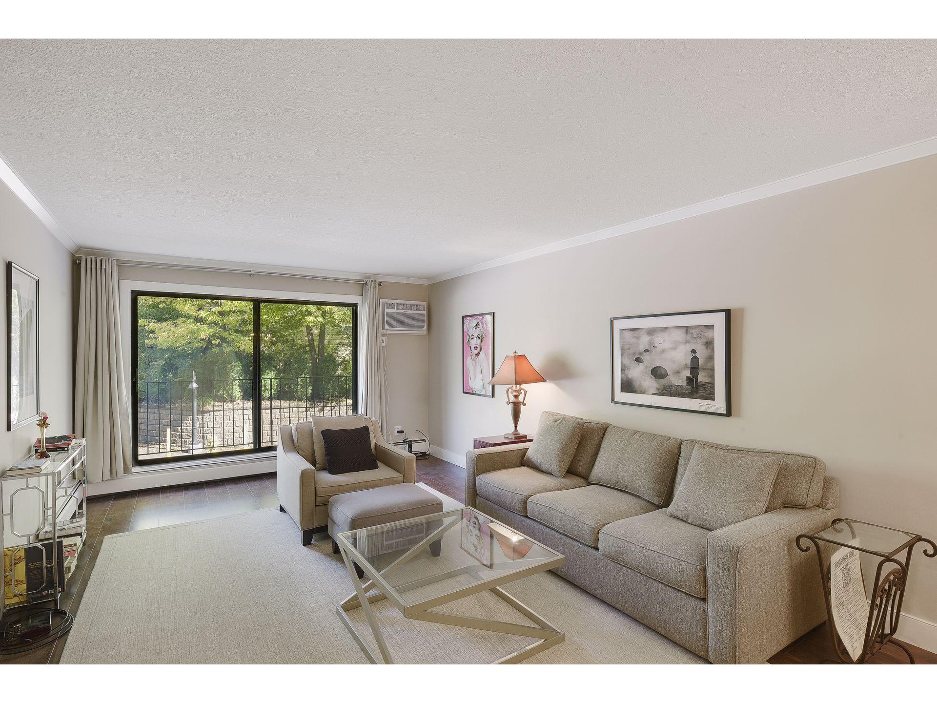 205 Barry Avenue S #111 Wayzata MN 55391 6102991 image1