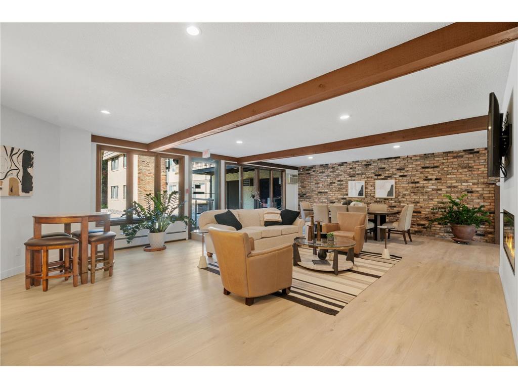 205 Barry Avenue S #114 Wayzata MN 55391 6813040 image23