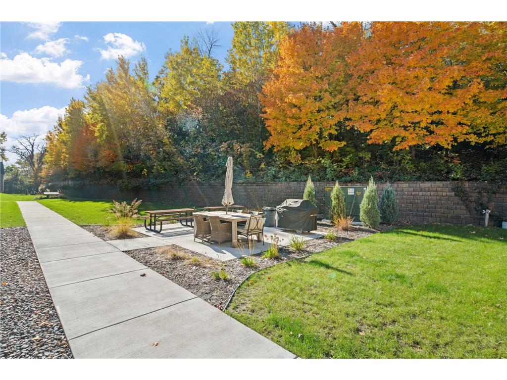 205 Barry Avenue S #114 Wayzata MN 55391 6813040 image34