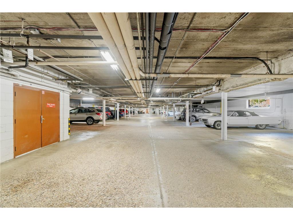 205 Barry Avenue S #114 Wayzata MN 55391 6813040 image37