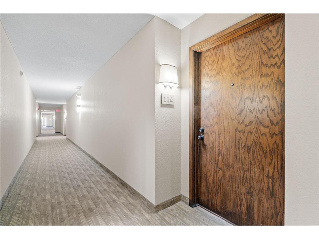 205 Barry Avenue S #114 Wayzata MN 55391 6813040 image6