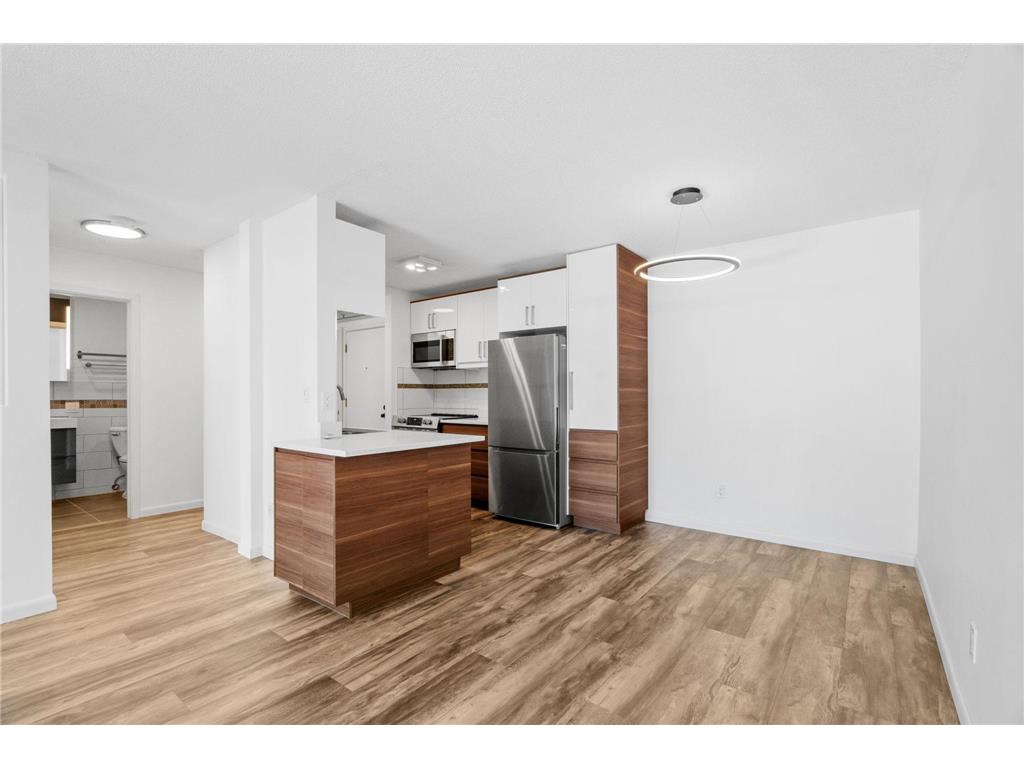 205 Barry Avenue S #114 Wayzata MN 55391 6813040 image8