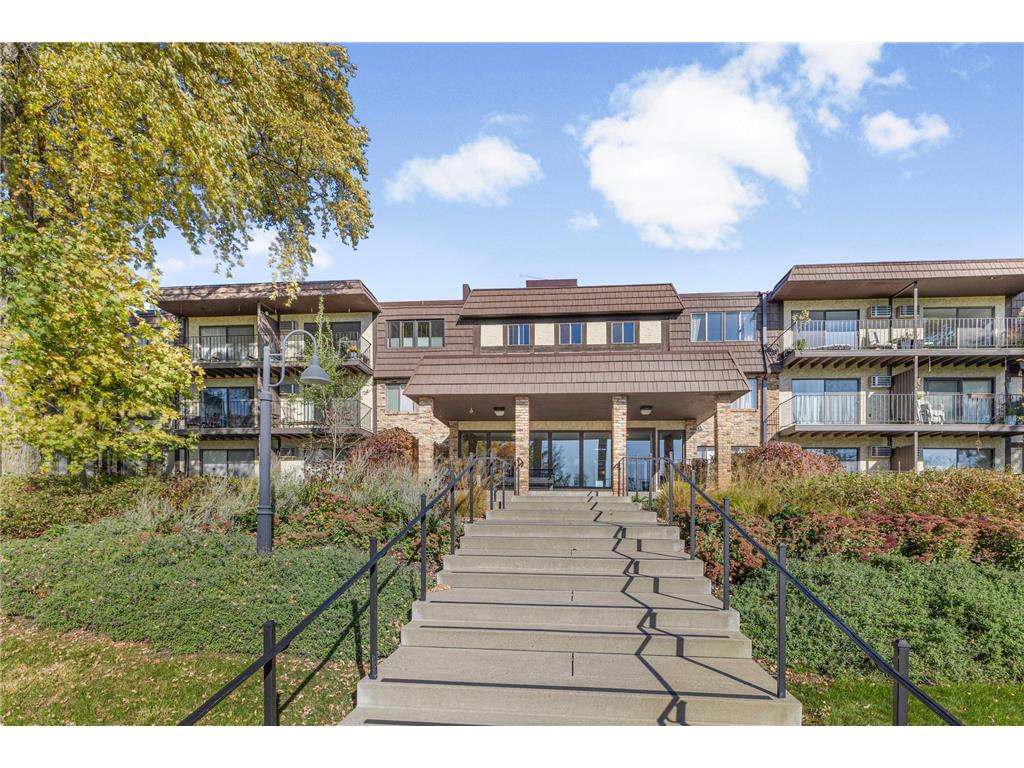 205 Barry Avenue S #210 Wayzata MN 55391 6800694 image1