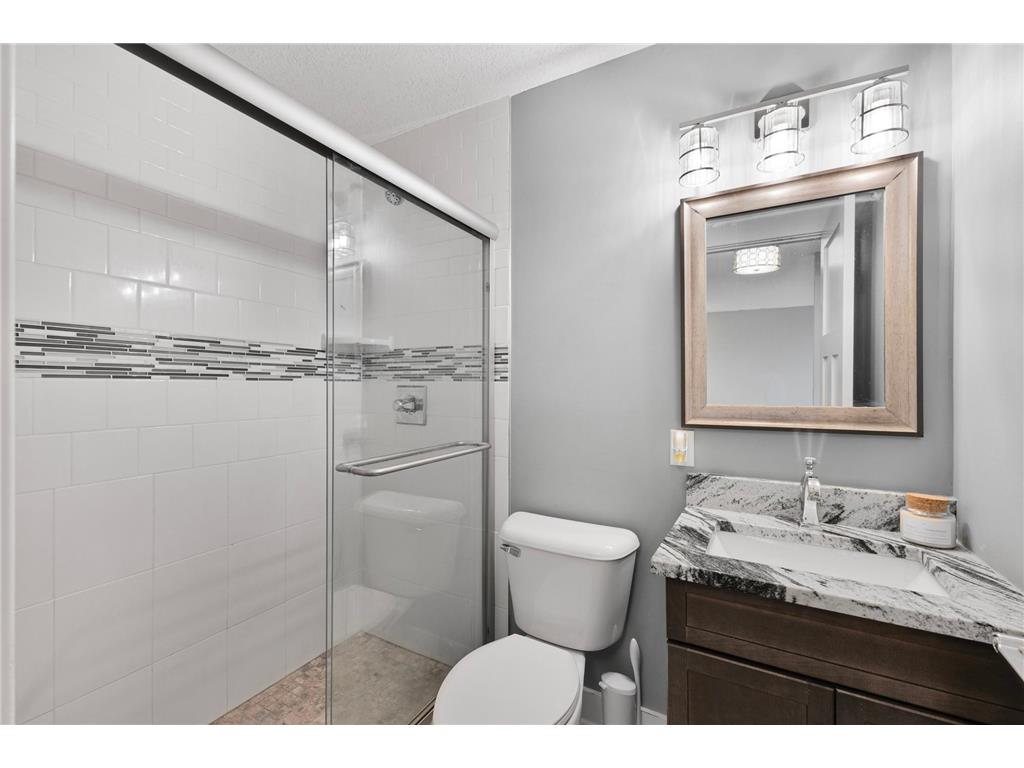 205 Barry Avenue S #210 Wayzata MN 55391 6800694 image12