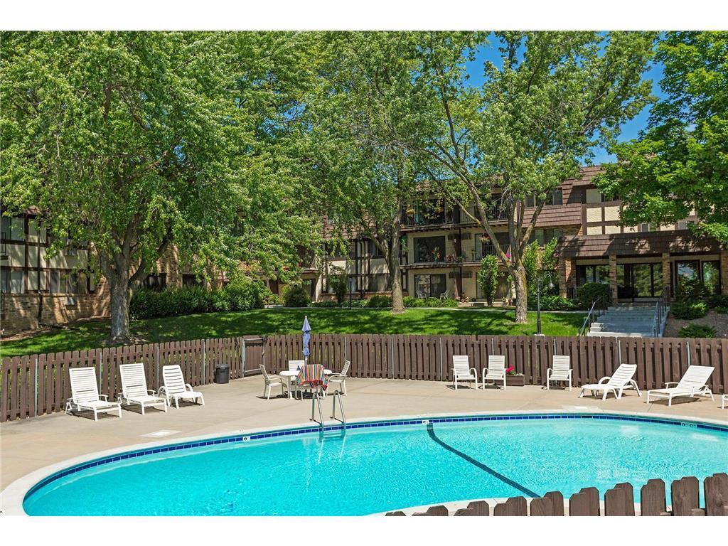 205 Barry Avenue S 213, Wayzata, MN, 55391 MLS 6562123 Edina Realty