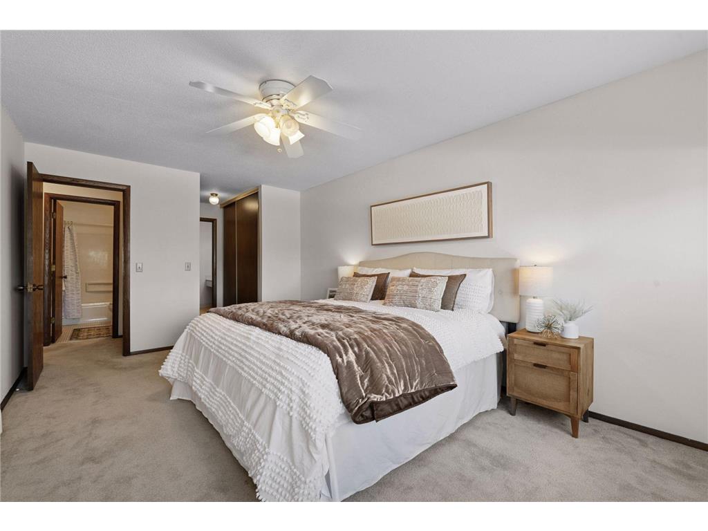 205 Barry Avenue S #303 Wayzata MN 55391 7012634 image17