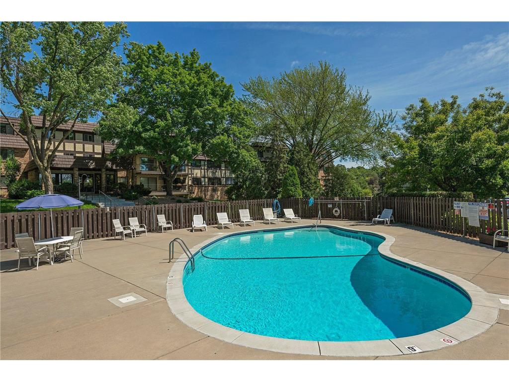 205 Barry Avenue S #303 Wayzata MN 55391 7012634 image2