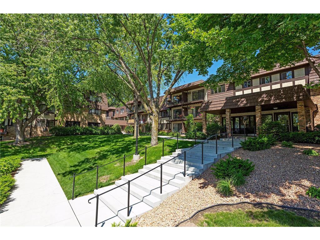 205 Barry Avenue S #303 Wayzata MN 55391 7012634 image40