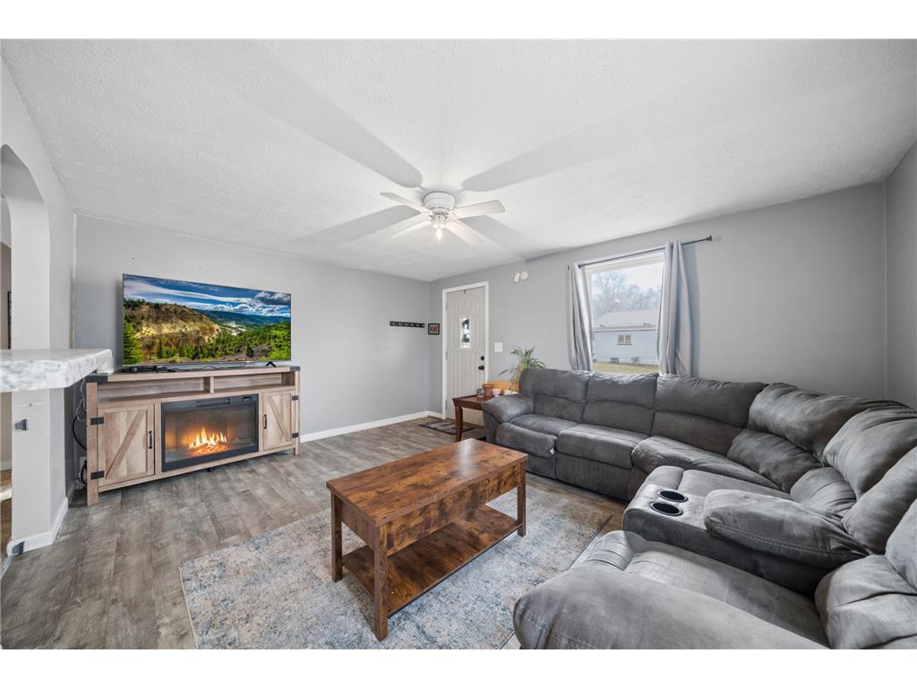 205 E 11th Street Fairmont MN 56031 7045850 image2