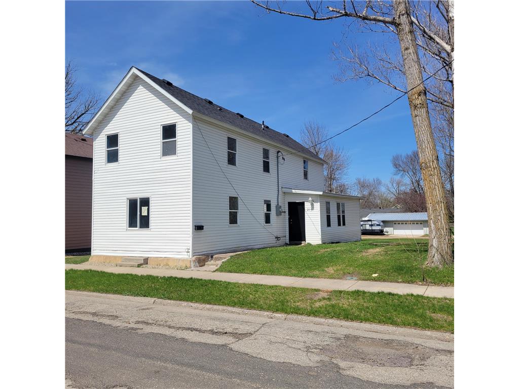 205 Elm Avenue SE Montgomery MN 56069 7026887 image1
