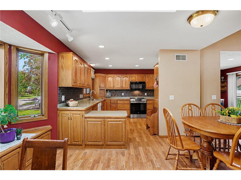205 Hickory Street Farmington MN 55024 7070688 image4