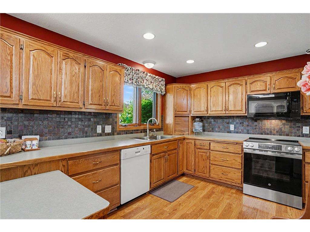 205 Hickory Street Farmington MN 55024 7070688 image7