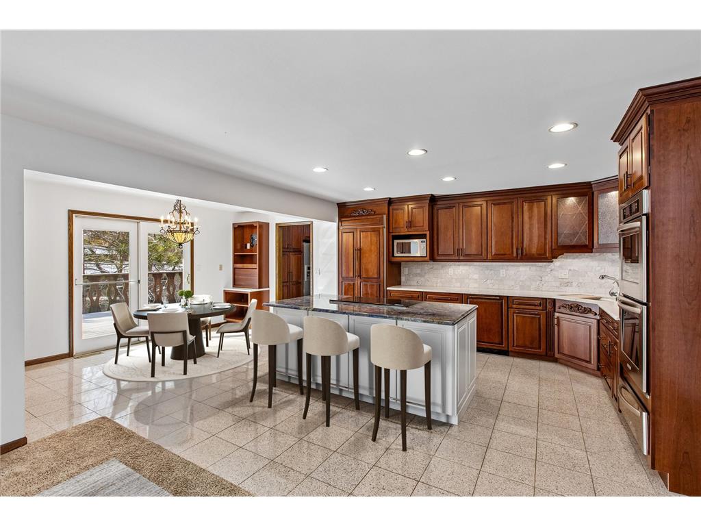 205 Hillcrest Court Burnsville MN 55337 7032559 image1