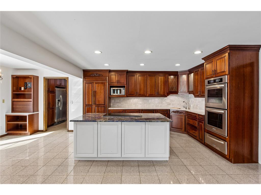 205 Hillcrest Court Burnsville MN 55337 7032559 image10