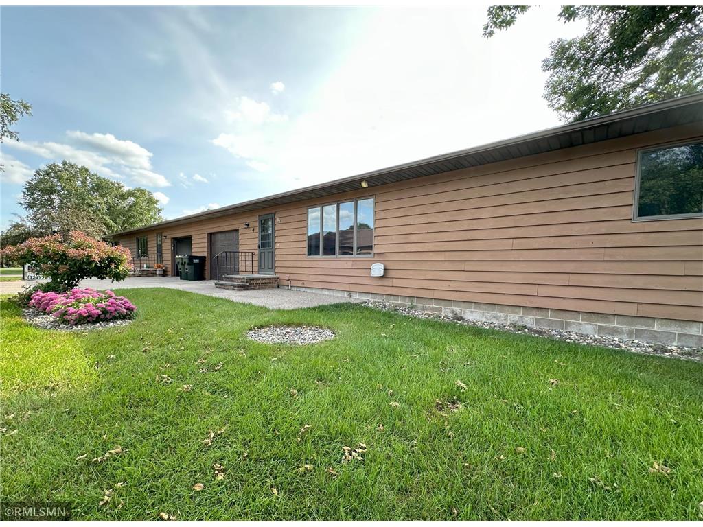 205 Meadowlark Lane SW #4 Melrose MN 56352 6598904 image1