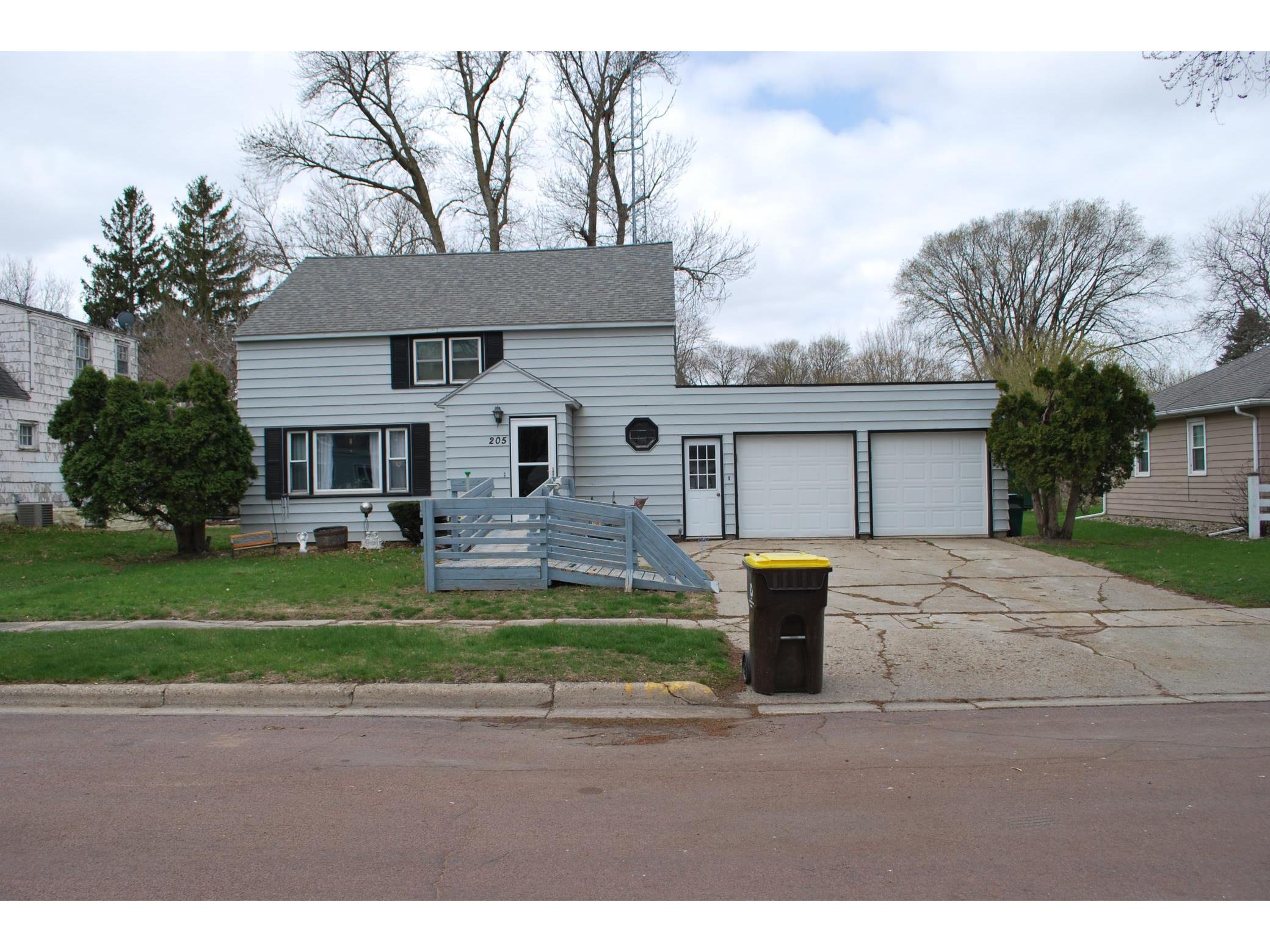 205 N 1st Avenue E, Truman, MN 56088 MLS 5744335 Edina Realty