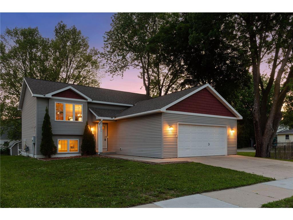 205 N Hickory Street N Chaska MN 55318 6732573 image1