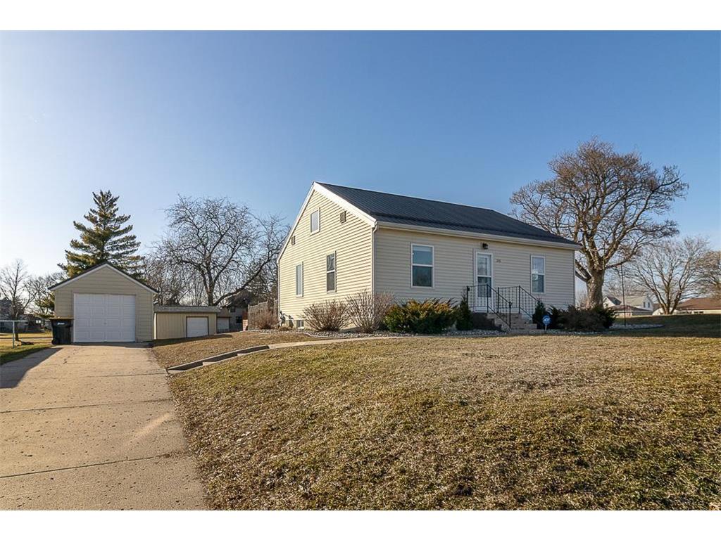 205 Park Street N Fairfax MN 55332 7032366 image1