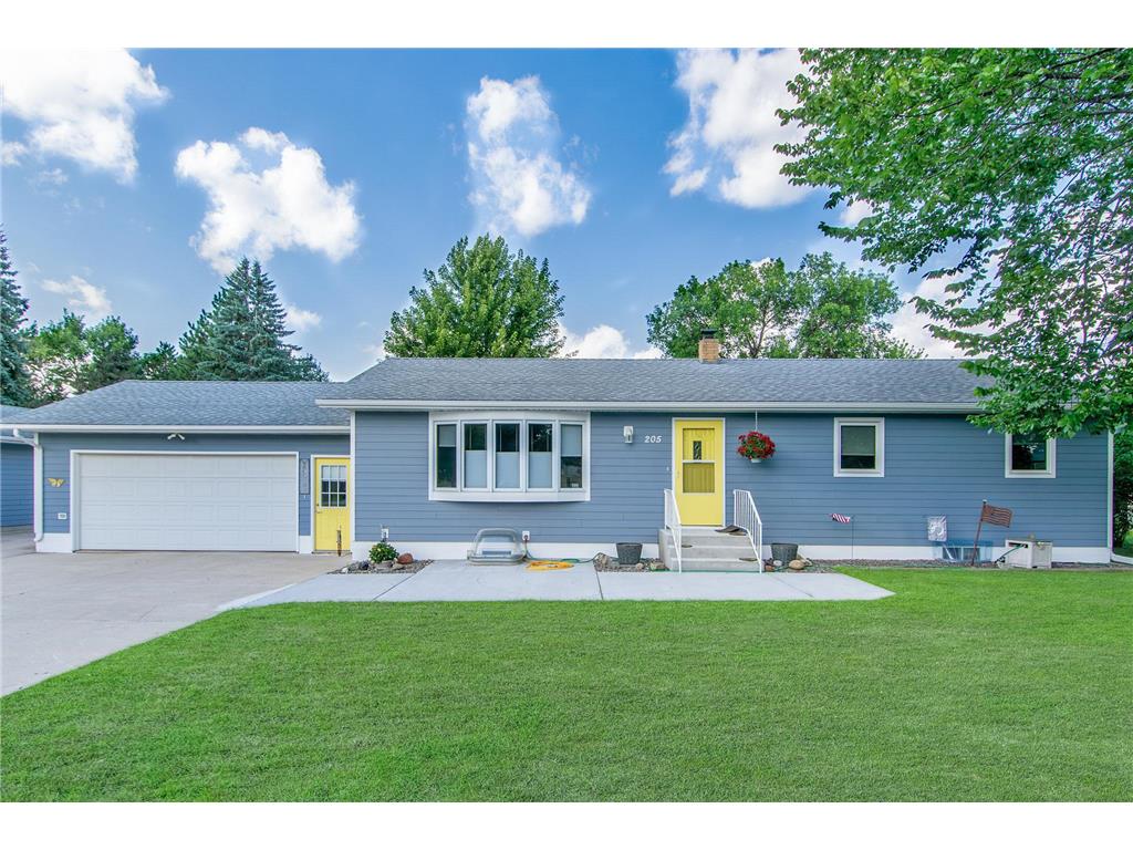 205 Prairie Avenue NE Staples MN 56479 6773370 image1