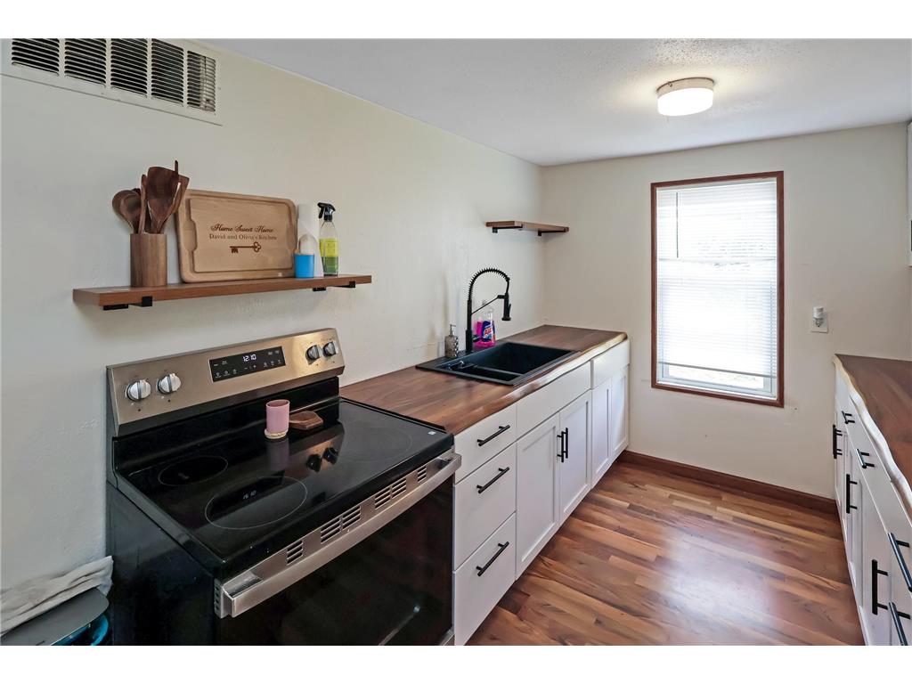 205 S Cedar Street Royalton MN 56373 7074697 image3