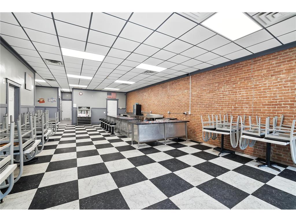 205 S Main Street Le Sueur MN 56058 6770424 image12