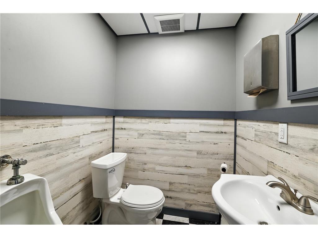 205 S Main Street Le Sueur MN 56058 6770424 image13