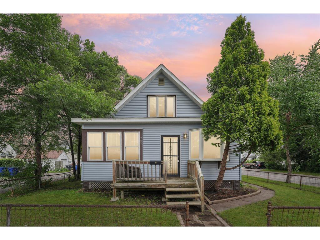 205 Sidney Street E Saint Paul MN 55107 6594455 image1
