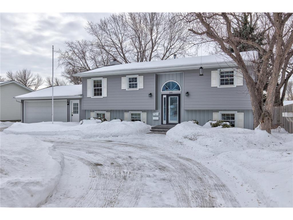 205 Southview Drive Marshall MN 56258 6328960 image1