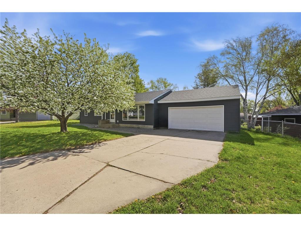 205 Victoria Drive Alexandria MN 56308 7074871 image1
