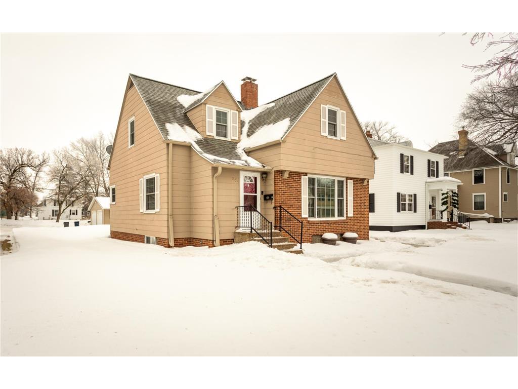 205 W 7th Street Morris MN 56267 6330894 image1