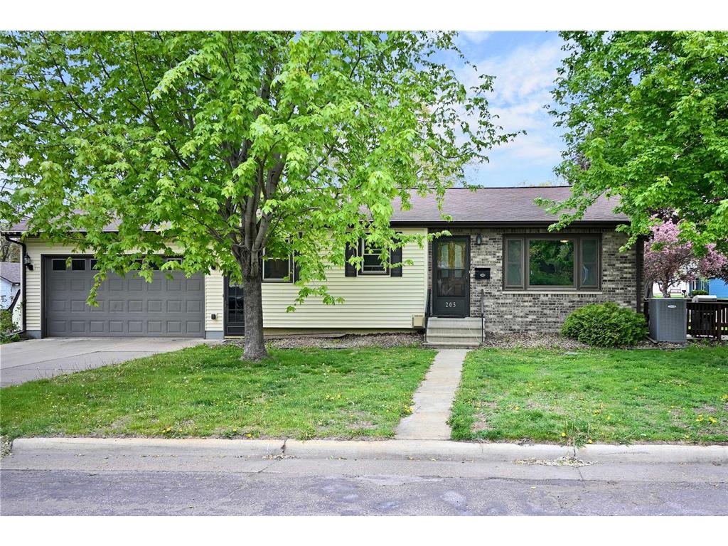 205 Whitten Street Winona MN 55987 7070170 image1