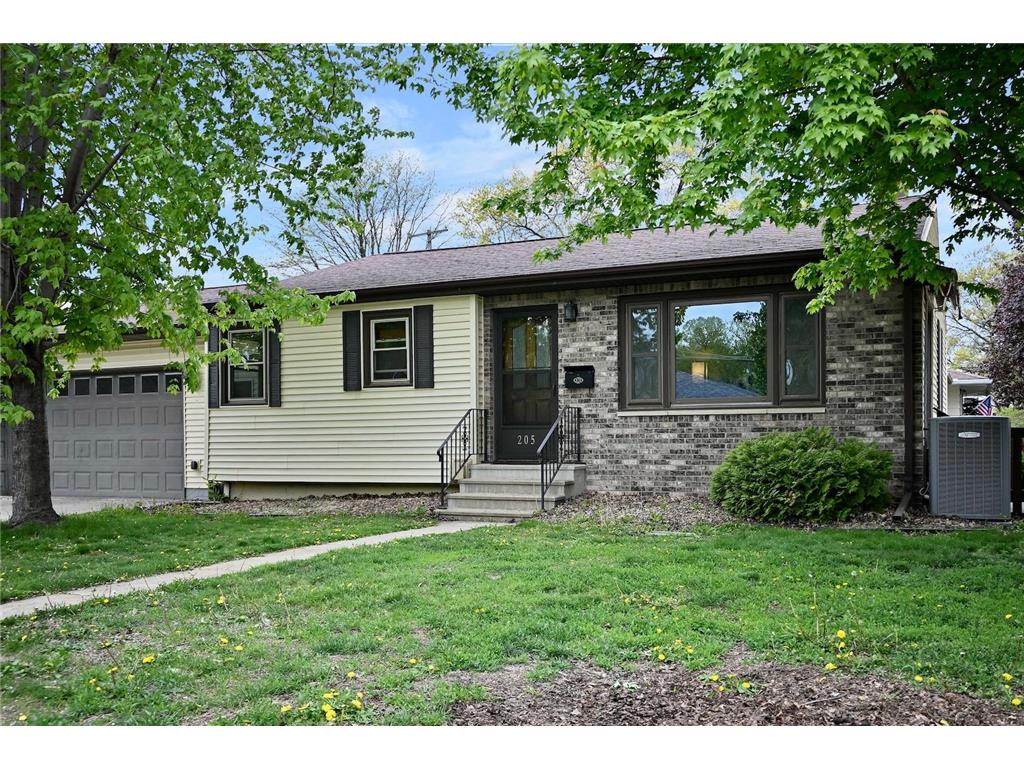 205 Whitten Street Winona MN 55987 7070170 image2