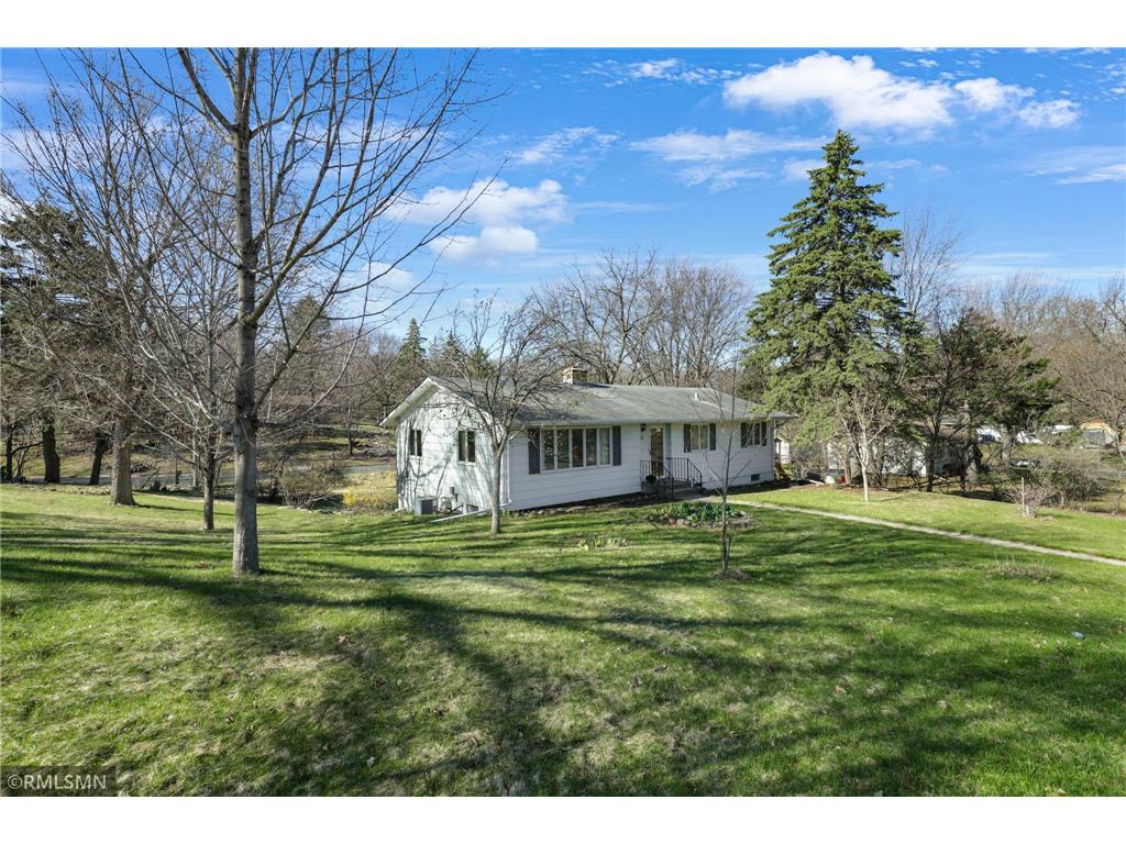 205 Woodcrest Drive Burnsville MN 55337 6360410 image1