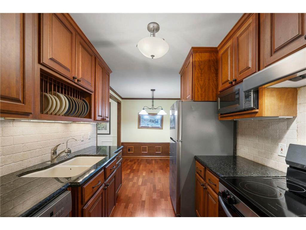 205 Barry #117 Wayzata MN 55391 7074963 image19