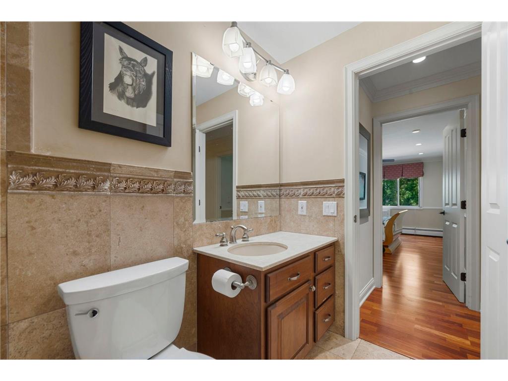 205 Barry #117 Wayzata MN 55391 7074963 image35