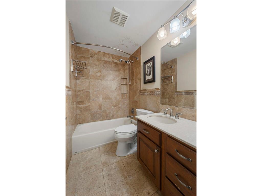 205 Barry #117 Wayzata MN 55391 7074963 image40