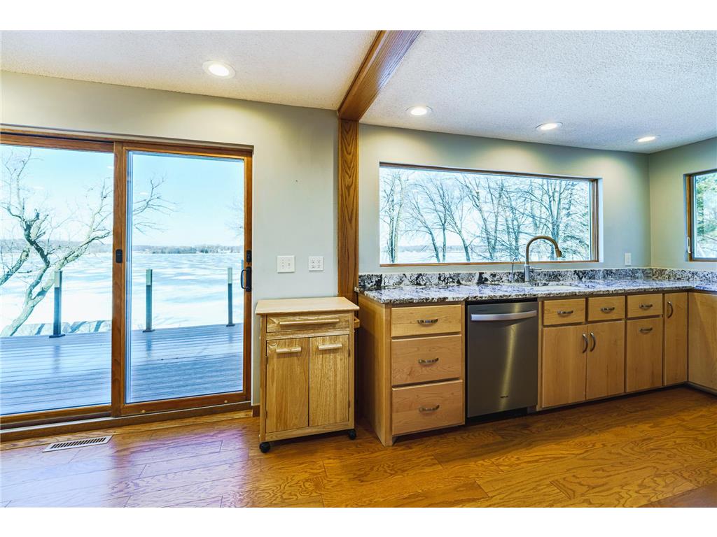 2050 Lake View Drive Prior Lake MN 55352 - Spring 7067385 image24