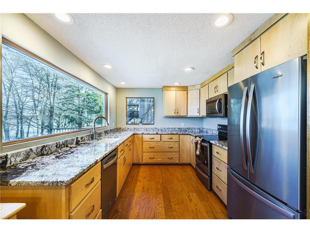 2050 Lake View Drive Prior Lake MN 55352 - Spring 7067385 image26