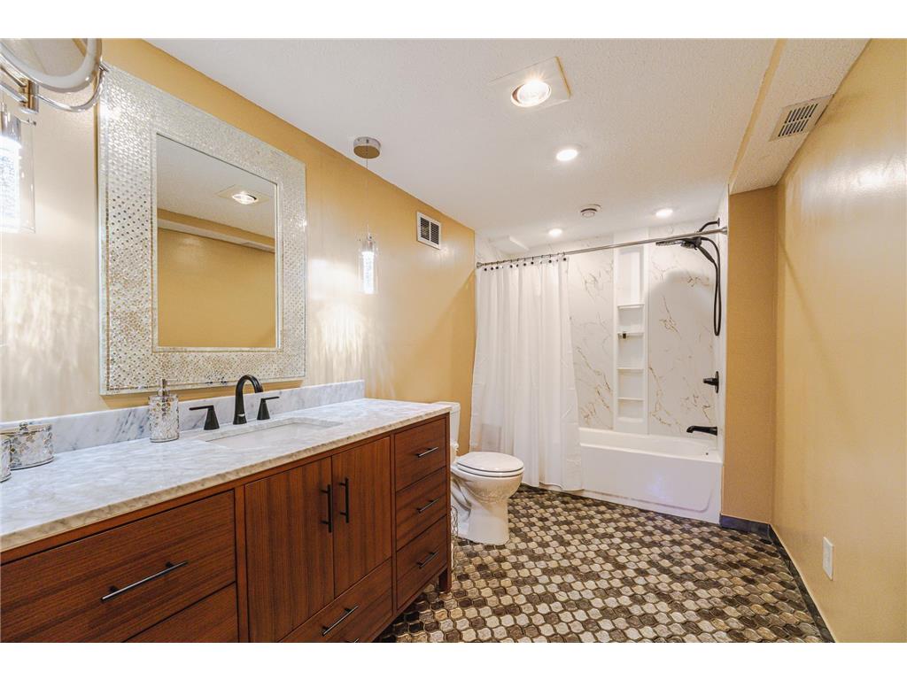 2050 Lake View Drive Prior Lake MN 55352 - Spring 7067385 image38