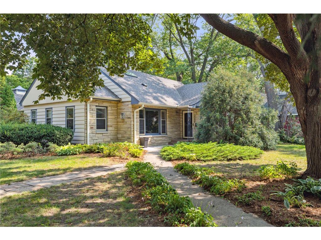 2050 Norfolk Avenue S, Saint Paul, MN, 55116 MLS 7332407 Edina Realty