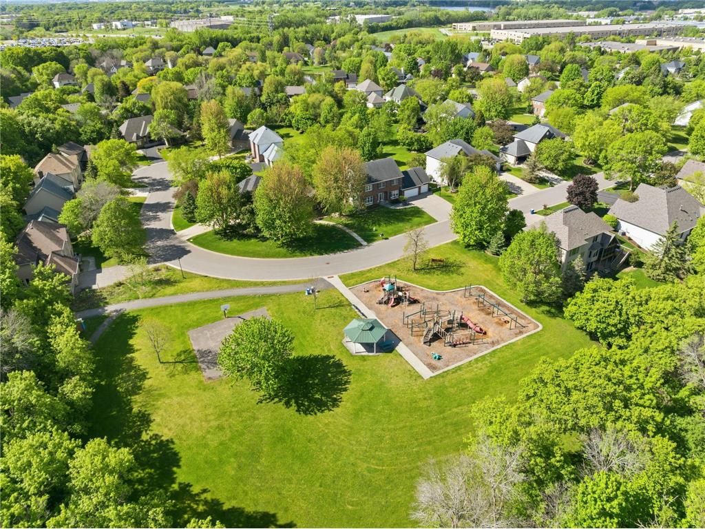 2050 Oakwood Ridge Chanhassen MN 55317 7050705 image12