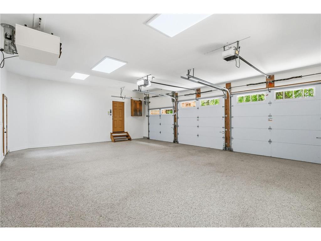 2050 Oakwood Ridge Chanhassen MN 55317 7050705 image30