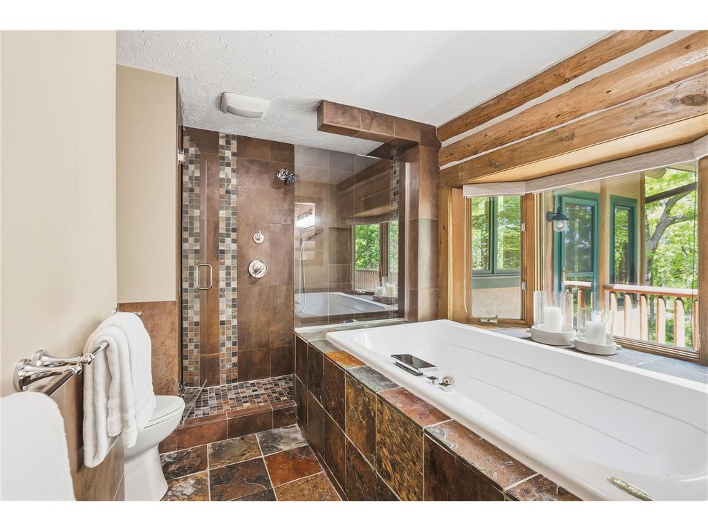 2050 Oakwood Ridge Chanhassen MN 55317 7050705 image49