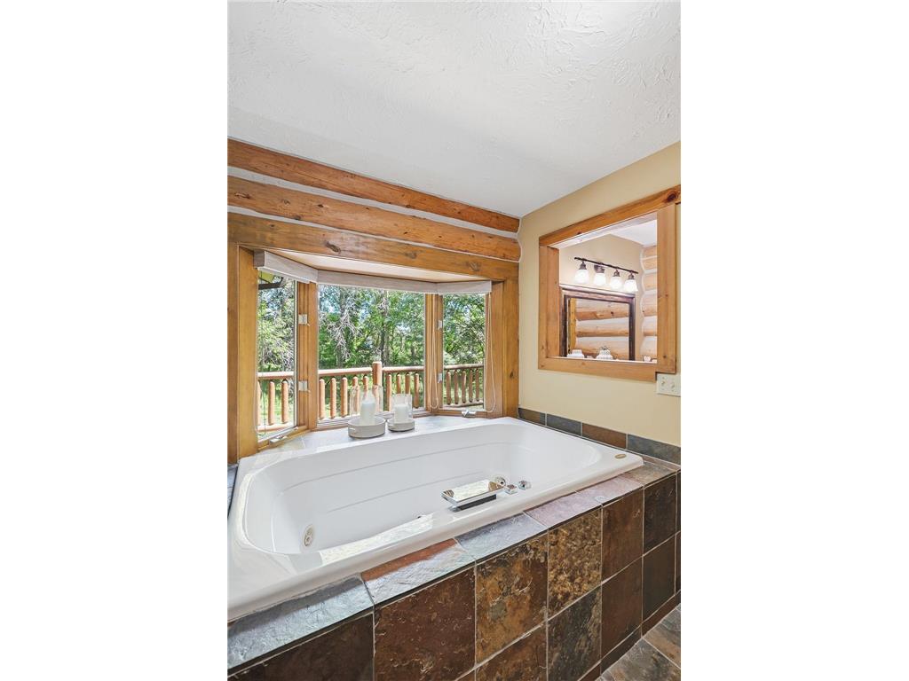 2050 Oakwood Ridge Chanhassen MN 55317 7050705 image50