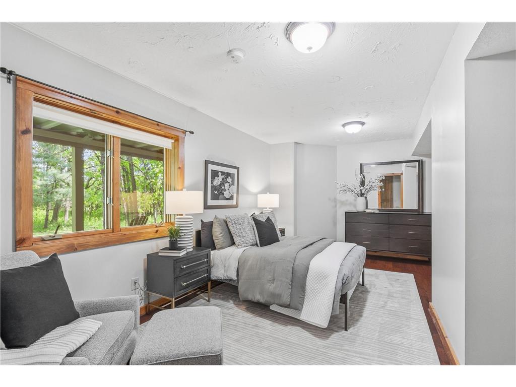 2050 Oakwood Ridge Chanhassen MN 55317 7050705 image70
