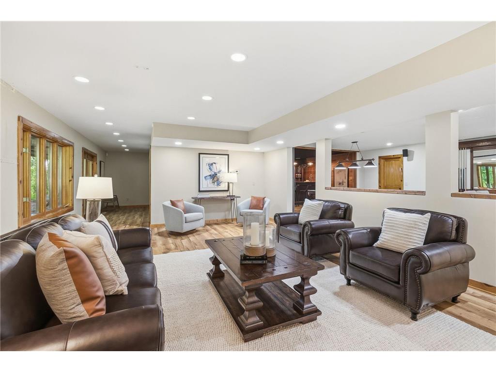 2050 Oakwood Ridge Chanhassen MN 55317 7050705 image75