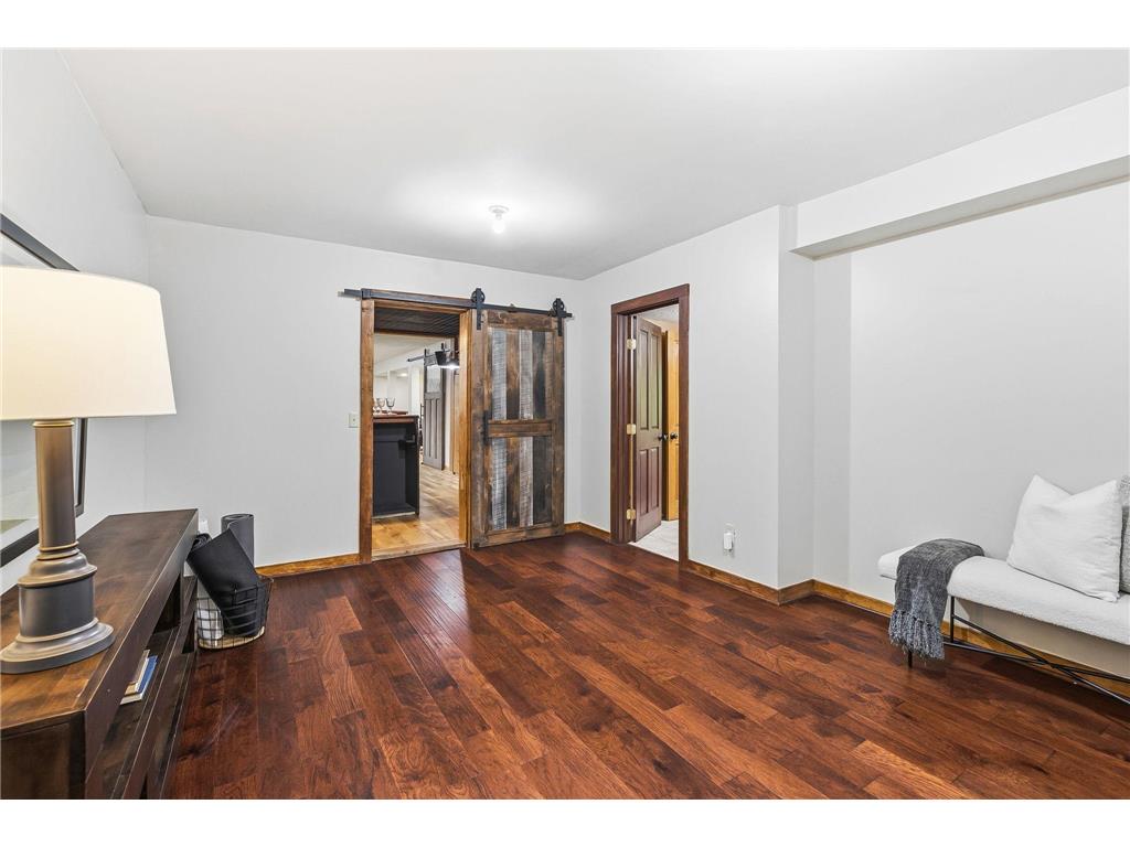 2050 Oakwood Ridge Chanhassen MN 55317 7050705 image82
