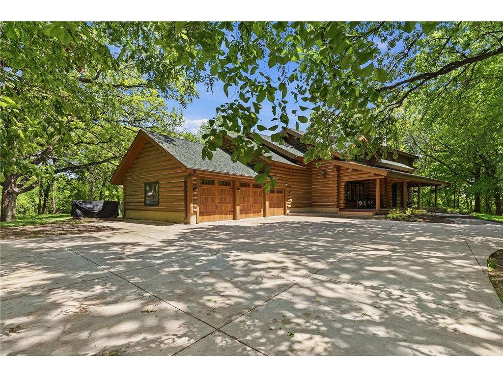 2050 Oakwood Ridge Chanhassen MN 55317 7050705 image86